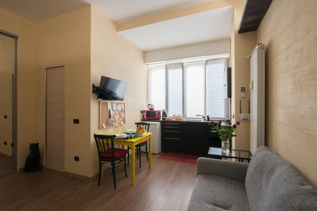 Appartamento Milano Zona Centrale Экстерьер фото